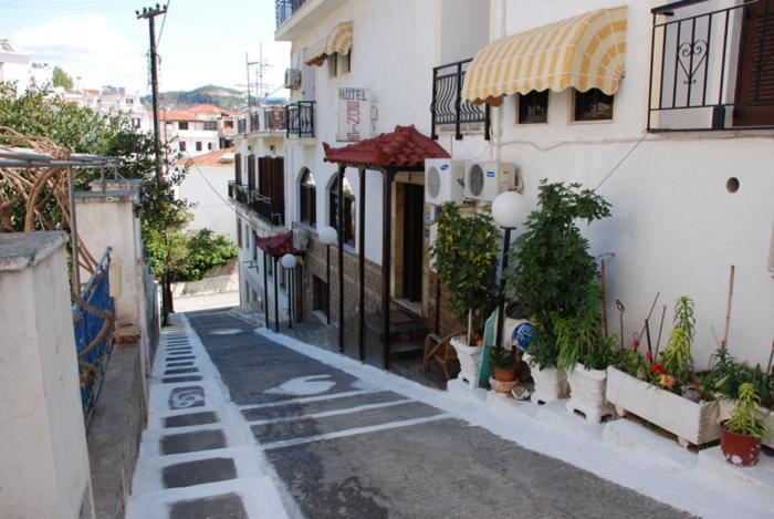 Hotel Bonis ساموس المظهر الخارجي الصورة